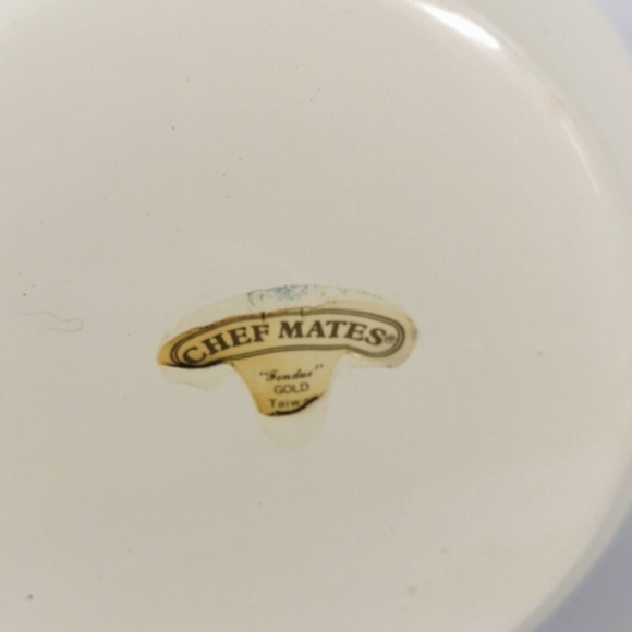 VINTAGE ‘CHEF MATES’ ENAMELED FONDUE SET WITH SOLID BRASS HANDLE & KNOB - Picture 14 of 15